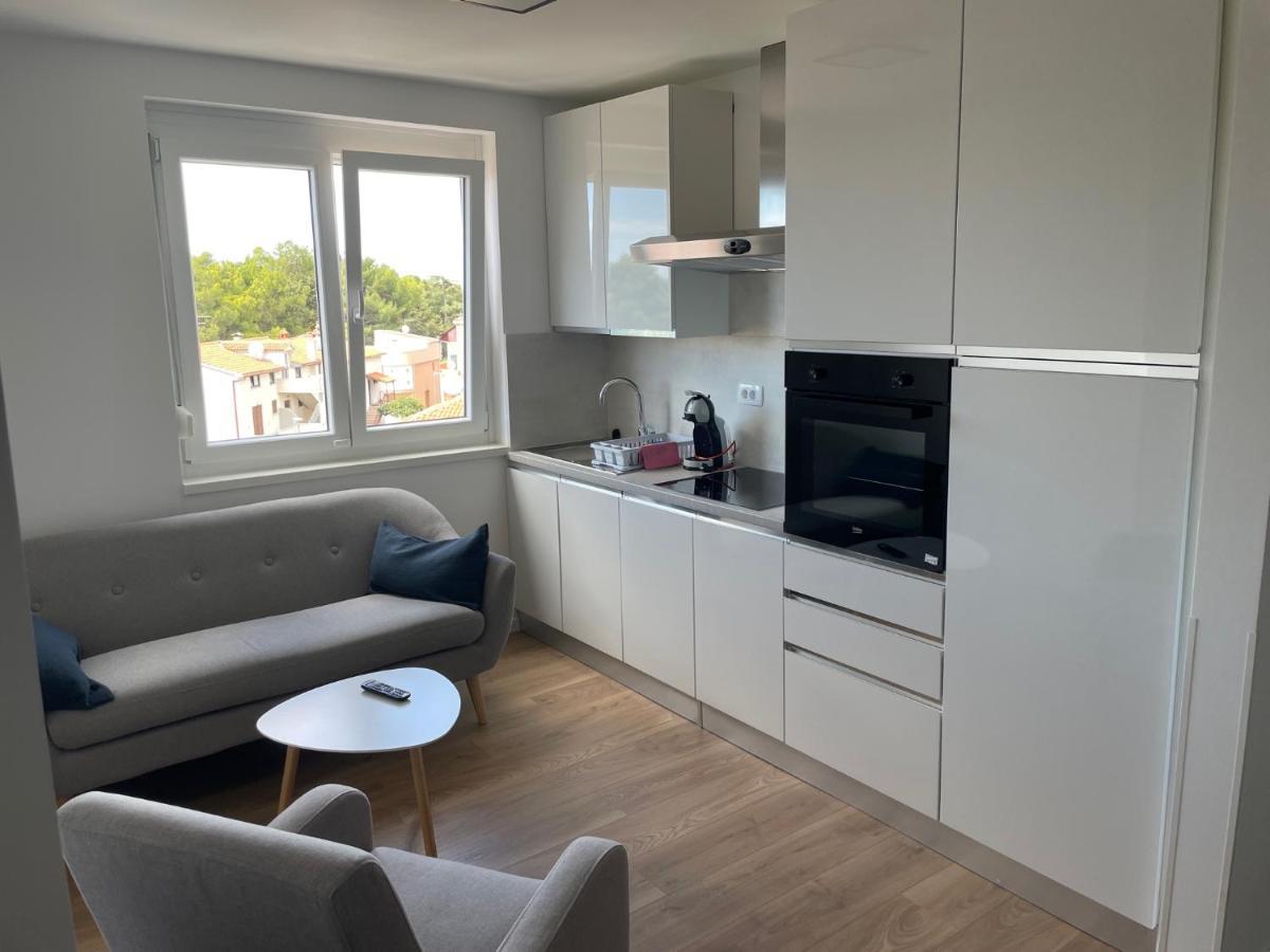 App Robi Apartamento Novigrad Istria Exterior foto